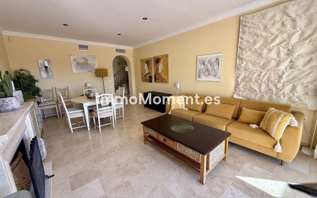 Resale - Apartment - Marbella - Elviria