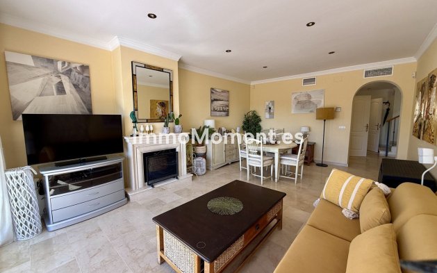 Resale - Apartment - Marbella - Elviria