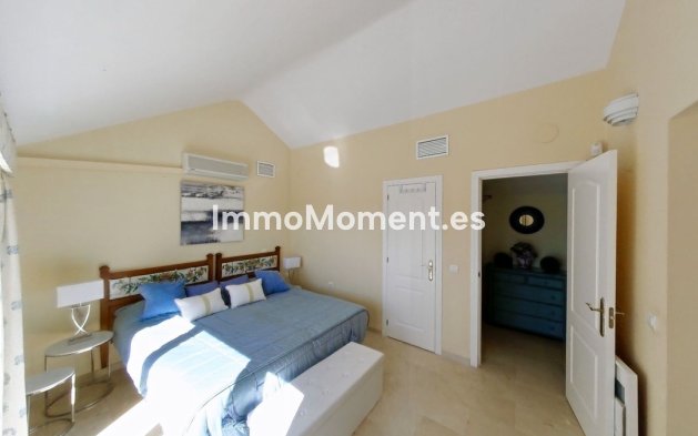 Resale - Apartment - Marbella - Elviria
