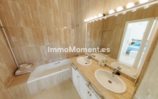 Resale - Apartment - Marbella - Elviria