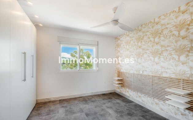 Resale - Apartment - Marbella - Costabella