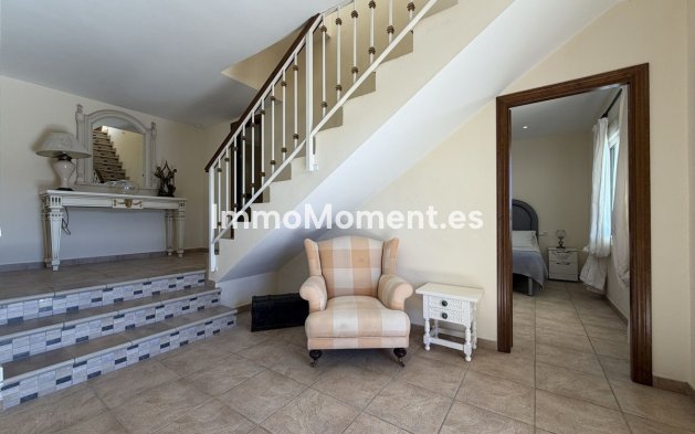 Wiederverkauf - Freistehende Villa - Estepona  - Valle Romano