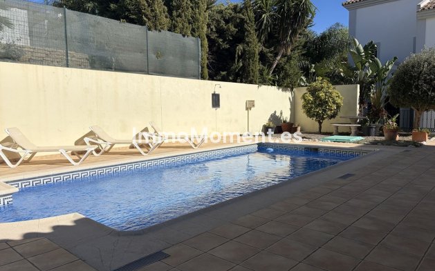 Wiederverkauf - Freistehende Villa - Estepona  - Valle Romano