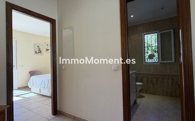 Wiederverkauf - Freistehende Villa - Estepona  - Valle Romano
