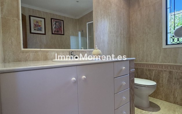 Wiederverkauf - Freistehende Villa - Estepona  - Valle Romano
