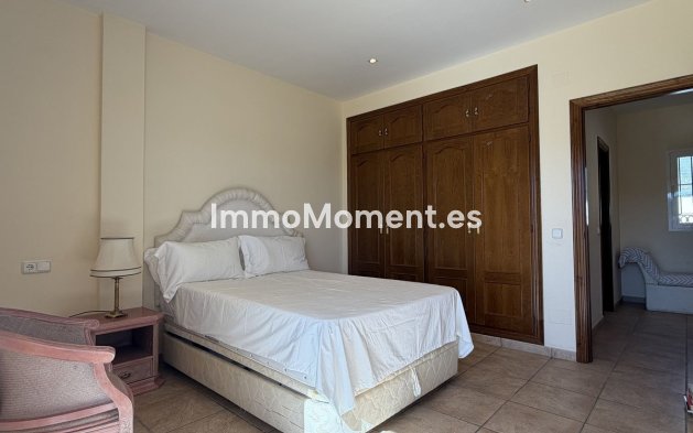 Wiederverkauf - Freistehende Villa - Estepona  - Valle Romano