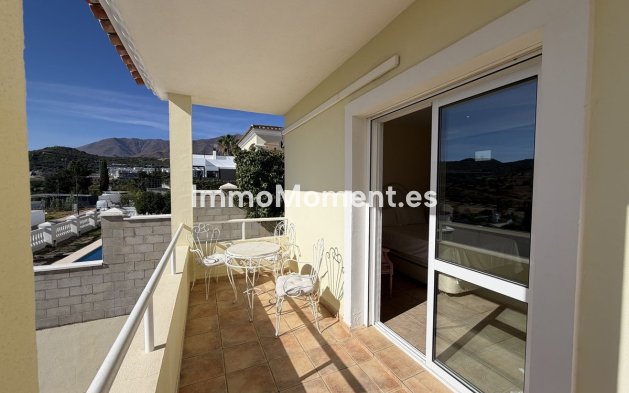 Wiederverkauf - Freistehende Villa - Estepona  - Valle Romano