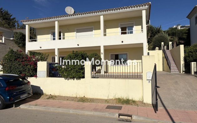 Wiederverkauf - Freistehende Villa - Estepona  - Valle Romano