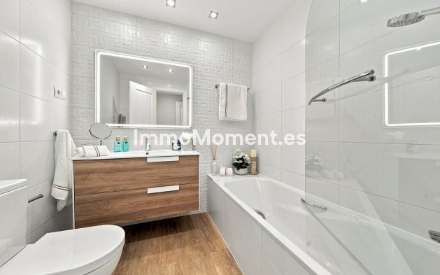 Wiederverkauf - Wohnung - Marbella - Nueva Andalucía
