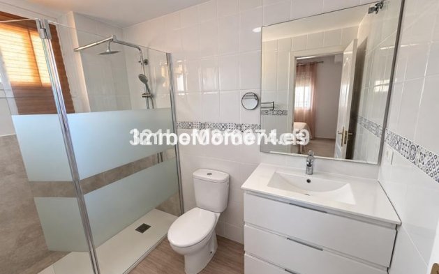 Resale - Apartment - Casares - Doña Julia