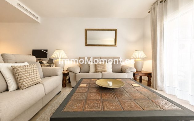 Resale - Apartment - Marbella - Río Real