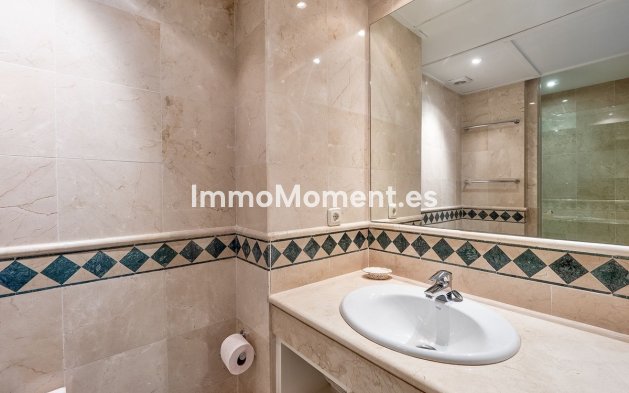 Resale - Apartment - Marbella - Río Real