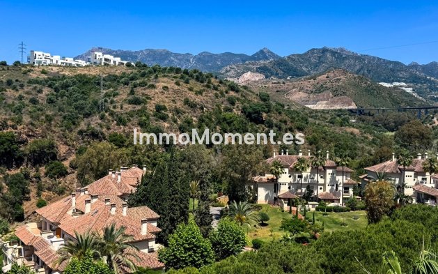 Resale - Apartment - Marbella - Río Real