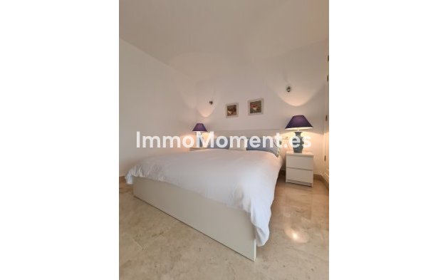 Resale - Apartment - Marbella - Elviria