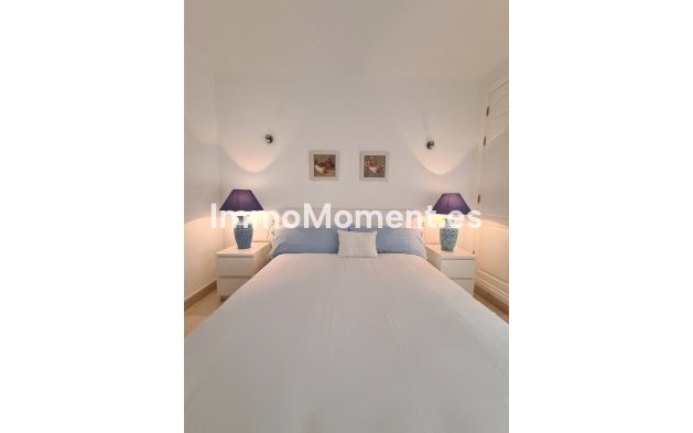 Resale - Apartment - Marbella - Elviria