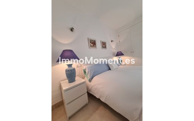 Resale - Apartment - Marbella - Elviria