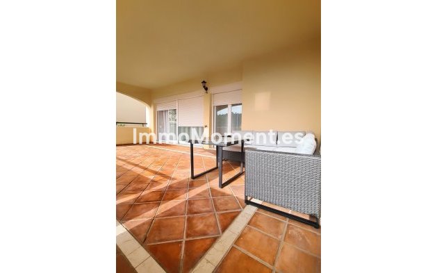 Resale - Apartment - Marbella - Elviria