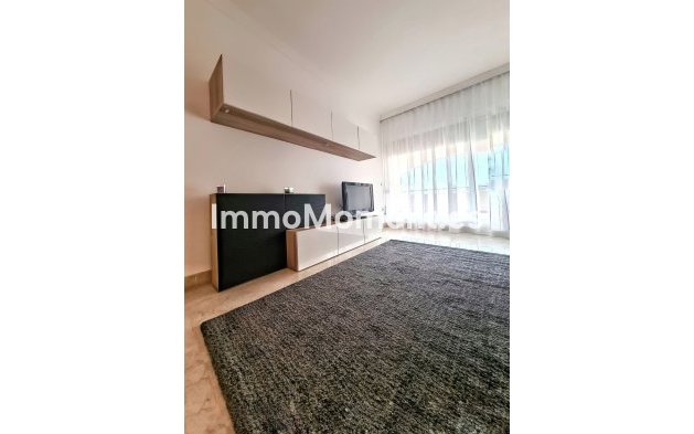 Resale - Apartment - Marbella - Elviria