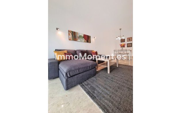 Resale - Apartment - Marbella - Elviria