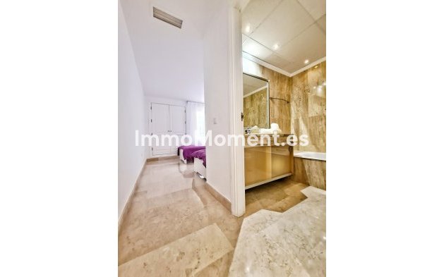 Resale - Apartment - Marbella - Elviria