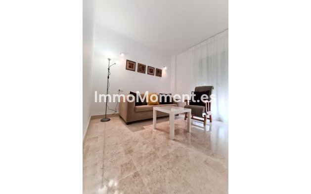 Resale - Apartment - Marbella - Elviria
