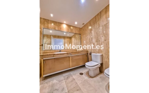 Resale - Apartment - Marbella - Elviria
