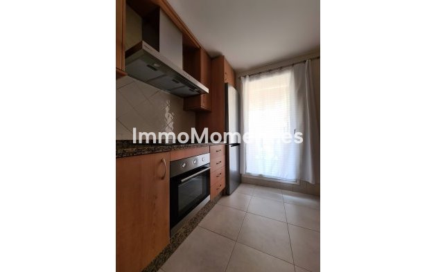 Resale - Apartment - Marbella - Elviria