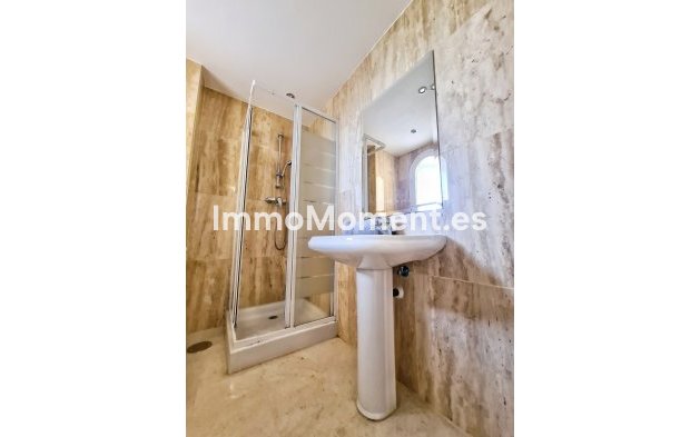 Resale - Apartment - Marbella - Elviria