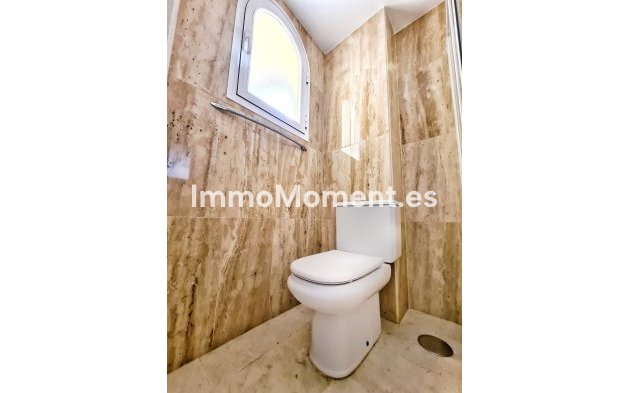 Resale - Apartment - Marbella - Elviria