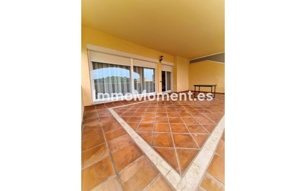Resale - Apartment - Marbella - Elviria