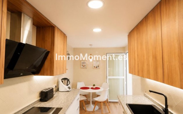 Resale - Apartment - Marbella - Elviria