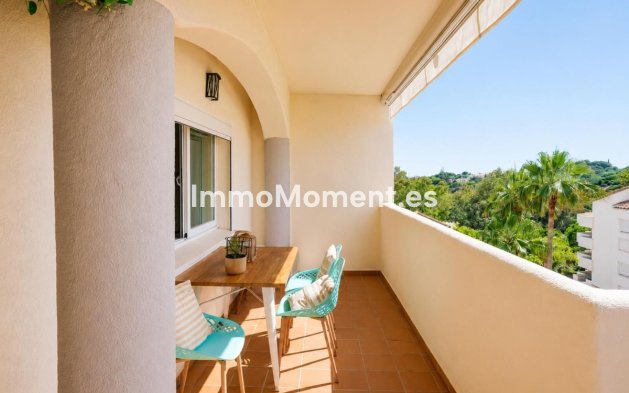 Resale - Apartment - Marbella - Elviria