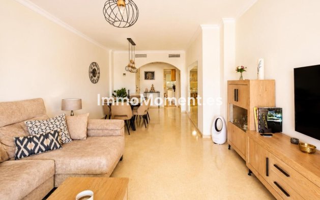 Resale - Apartment - Marbella - Elviria