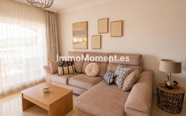 Resale - Apartment - Marbella - Elviria