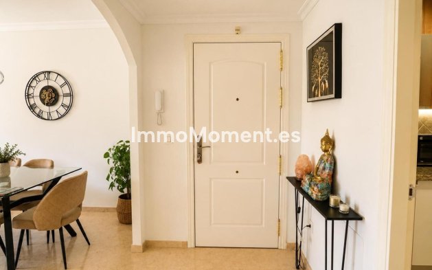 Resale - Apartment - Marbella - Elviria
