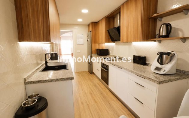 Resale - Apartment - Marbella - Elviria