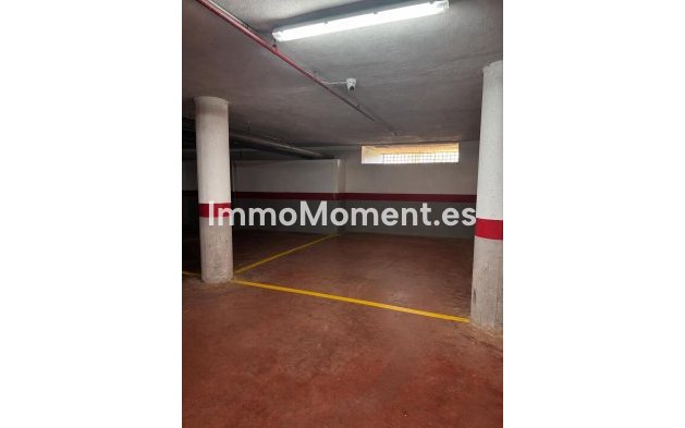 Resale - Apartment - Marbella - Elviria