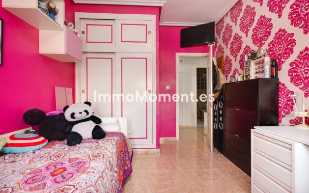 Resale - Apartment - Torrevieja - Torrevieja Centro