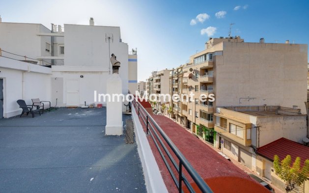 Resale - Apartment - Torrevieja - Torrevieja Centro