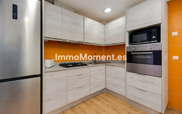 Resale - Apartment - Torrevieja - Torrevieja Centro