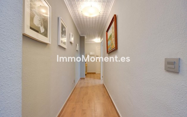 Resale - Apartment - Torrevieja - Torrevieja Centro