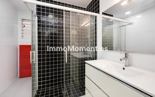Resale - Apartment - Torrevieja - Torrevieja Centro