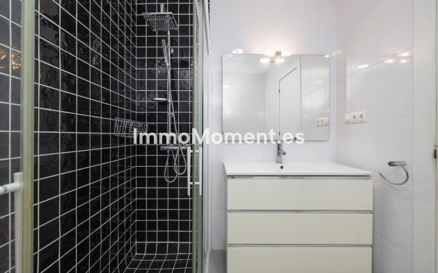 Resale - Apartment - Torrevieja - Torrevieja Centro