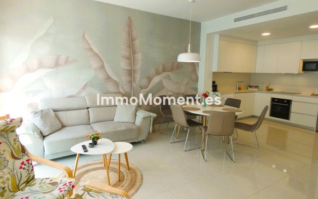 Resale - Apartment - Torrevieja - Torrevieja Centro