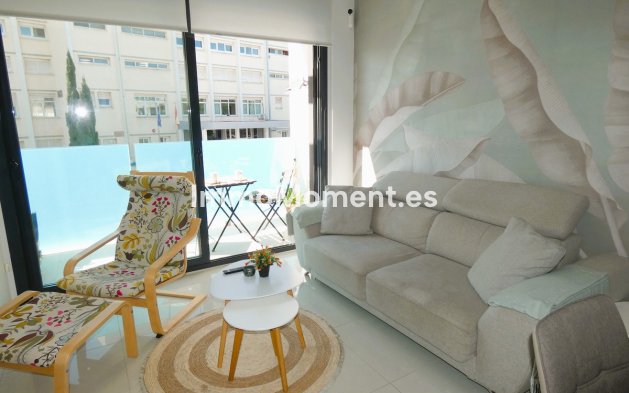 Resale - Apartment - Torrevieja - Torrevieja Centro