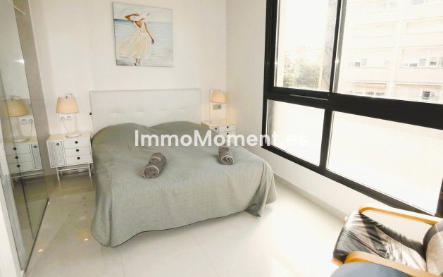Resale - Apartment - Torrevieja - Torrevieja Centro
