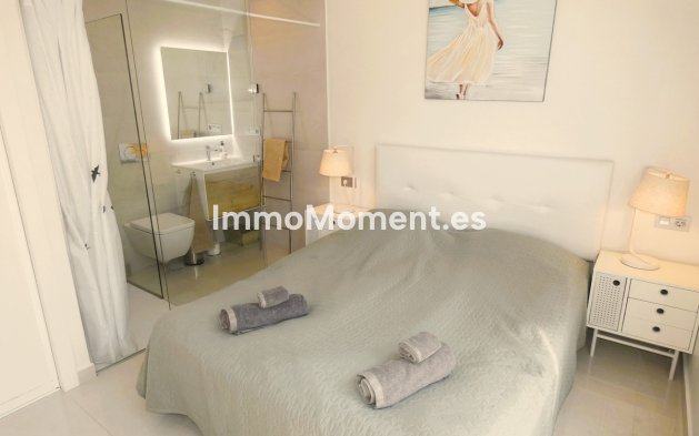 Resale - Apartment - Torrevieja - Torrevieja Centro