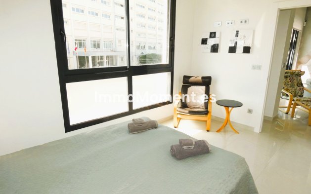 Resale - Apartment - Torrevieja - Torrevieja Centro
