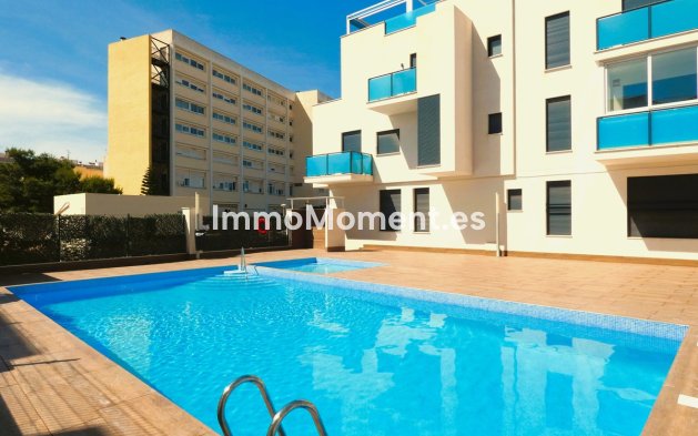Resale - Apartment - Torrevieja - Torrevieja Centro