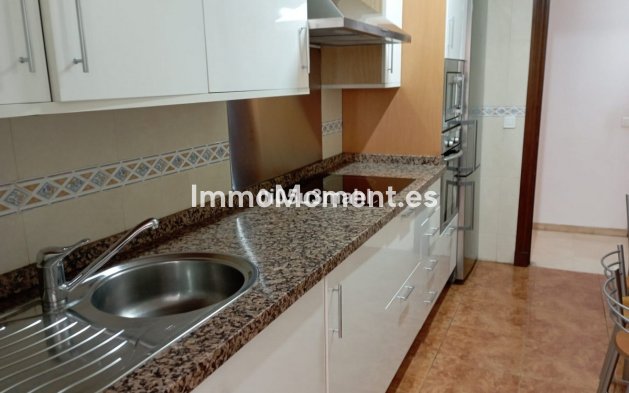 Resale - Apartment - Málaga - La Trinidad